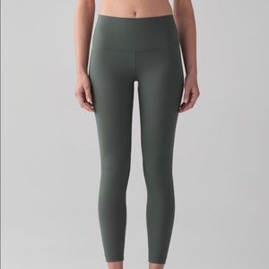 Lululemon Wunder Under Army Green 7/8 leggings 8